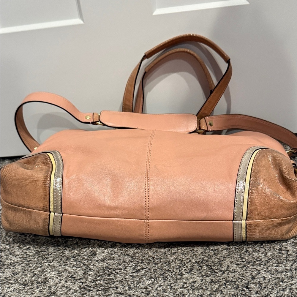 Coach Peach and Tan Leather Pink Shoulder Bag tote purse vintage designer y2k - Picture 6 of 14
